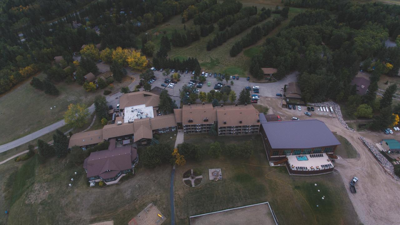 Wasagaming Elkhorn Resort, Spa, And Conference Centre المظهر الخارجي الصورة